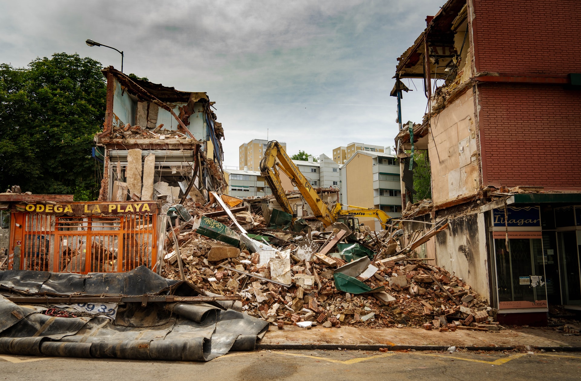 La terra trema terremoti e costruzioni